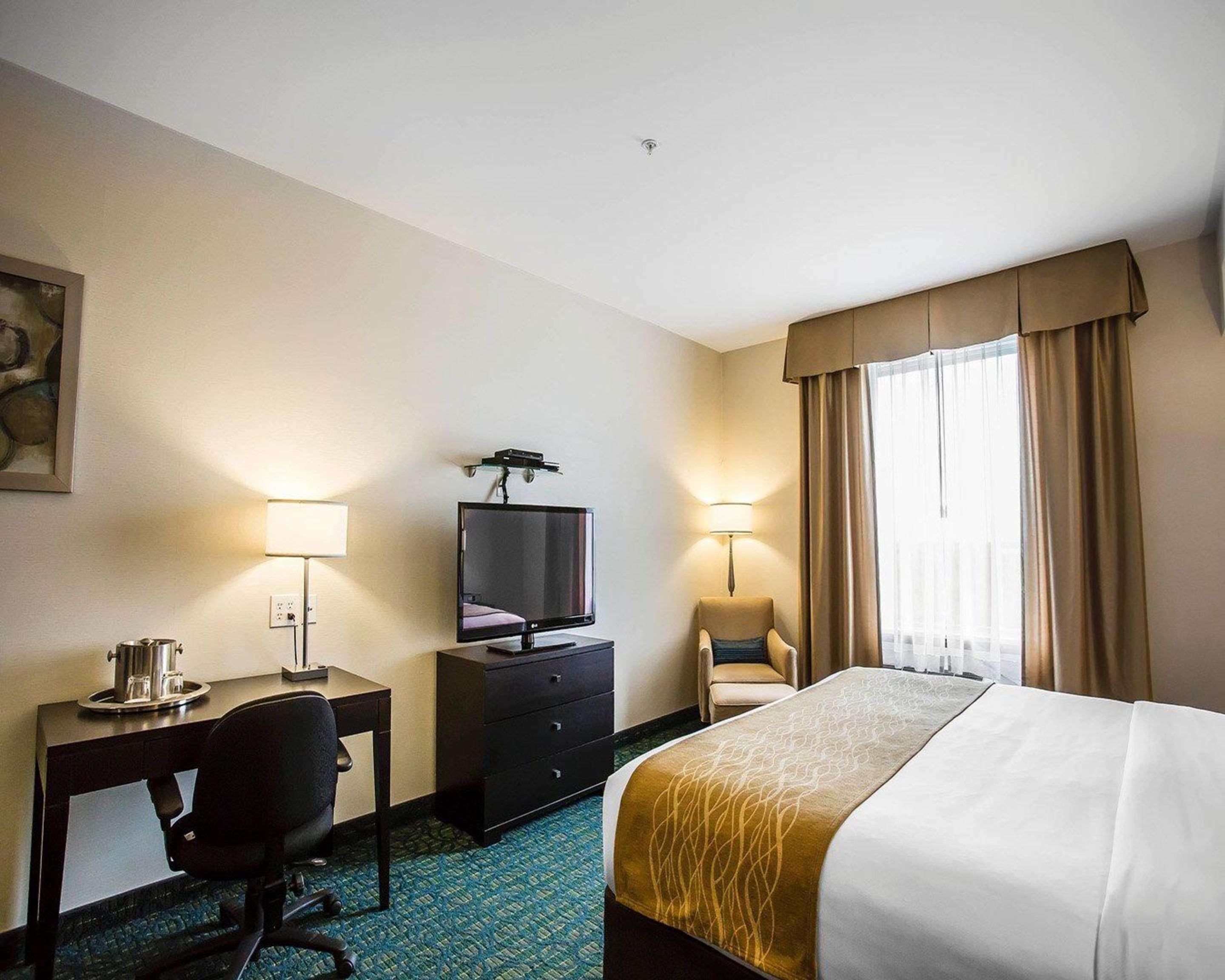Comfort Hotel Bayer'S Lake Timberlea Dış mekan fotoğraf