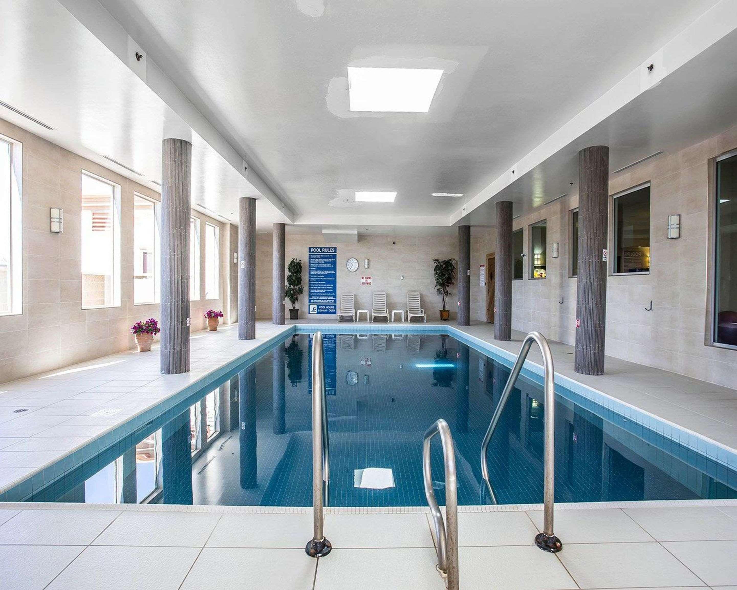 Comfort Hotel Bayer'S Lake Timberlea Dış mekan fotoğraf