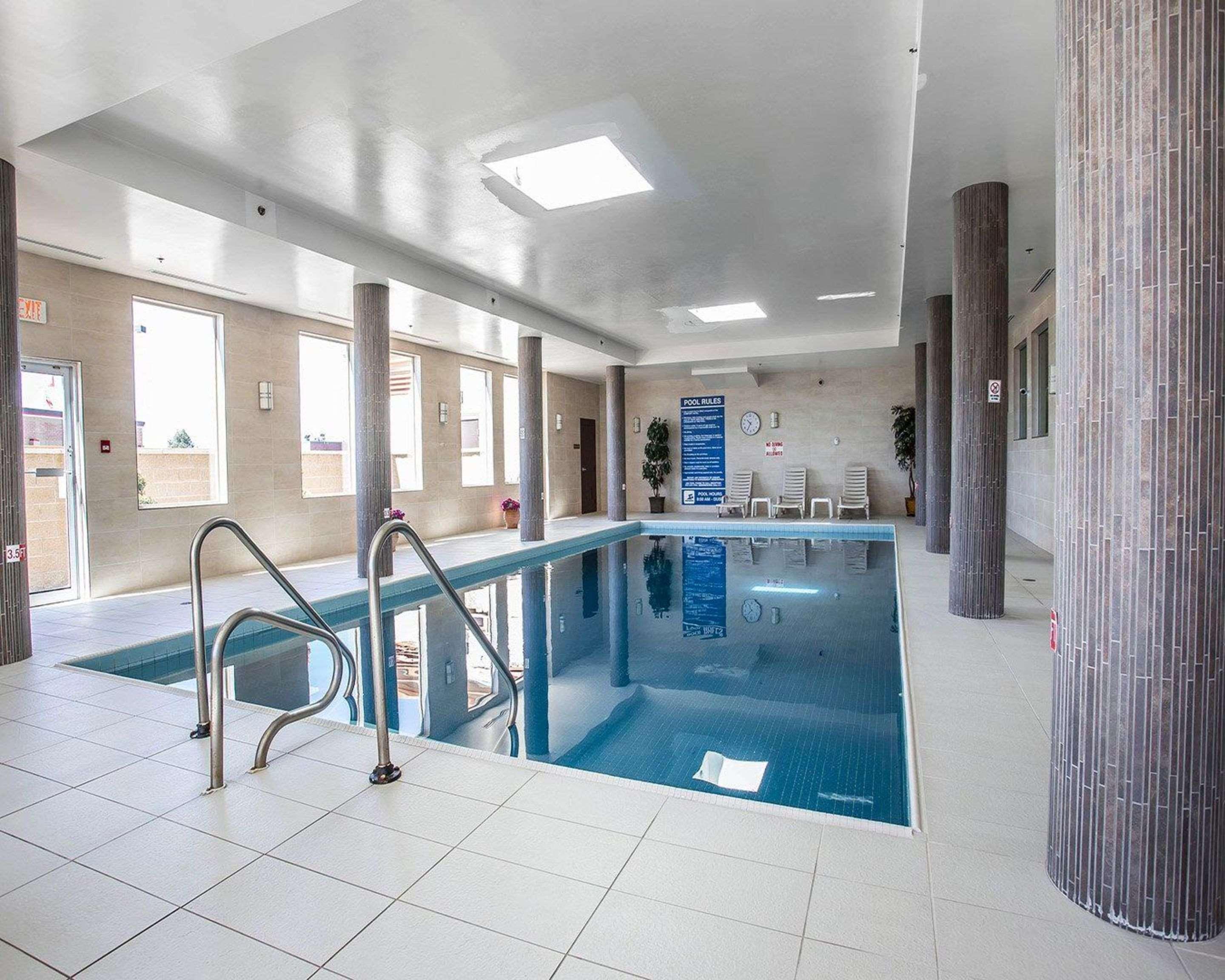 Comfort Hotel Bayer'S Lake Timberlea Dış mekan fotoğraf