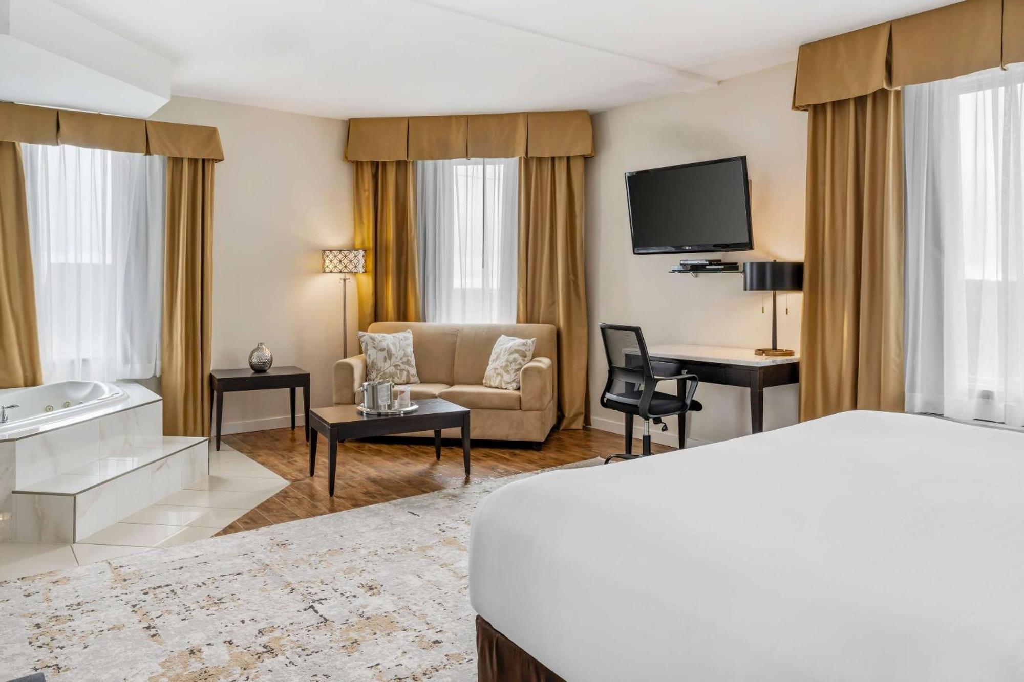 Comfort Hotel Bayer'S Lake Timberlea Dış mekan fotoğraf