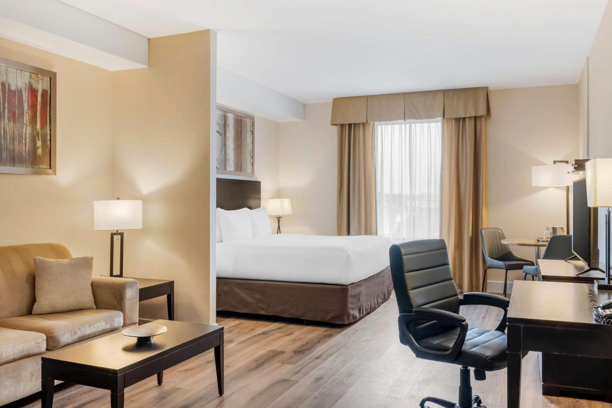 Comfort Hotel Bayer'S Lake Timberlea Dış mekan fotoğraf