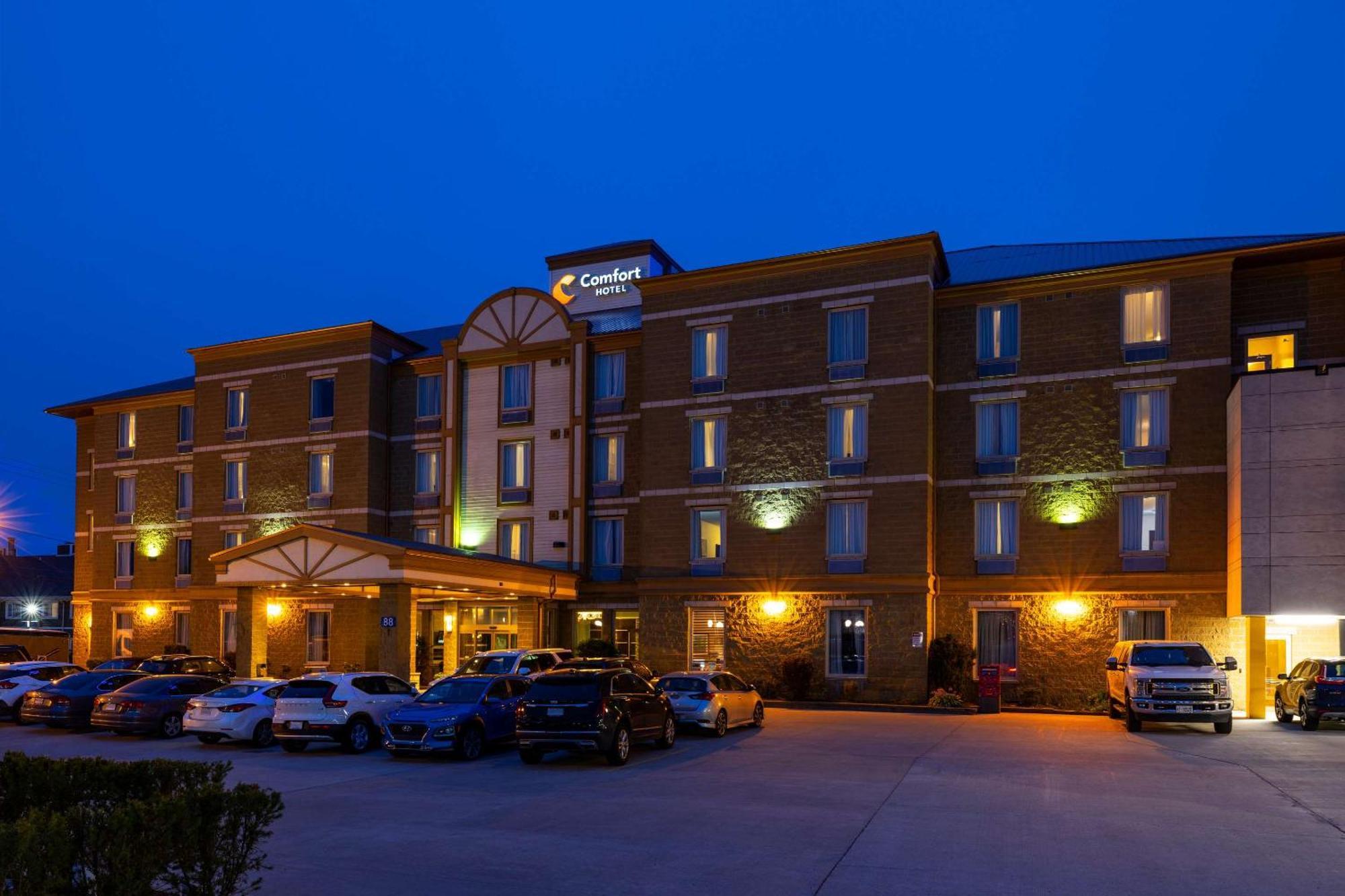 Comfort Hotel Bayer'S Lake Timberlea Dış mekan fotoğraf